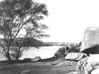 not known, Philae (c.1875
[Estimated date.]) (Enlarged image size=38Kb)