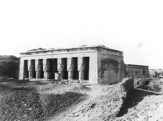 not known, Dendara (c.1890
[Estimated date.]) (Enlarged image size=31Kb)